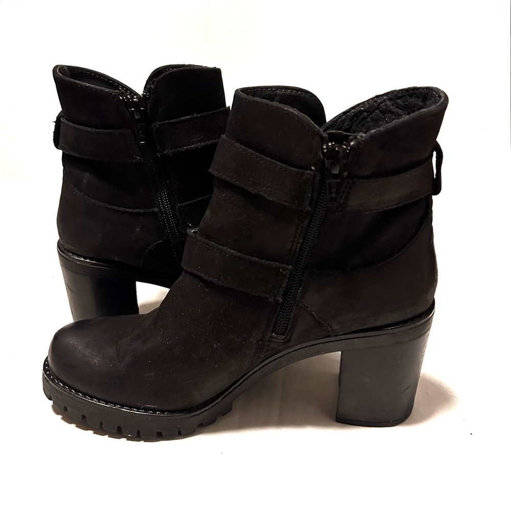 Bata Italian Design Block Heel Buckle Boots - Picture 5 of 8